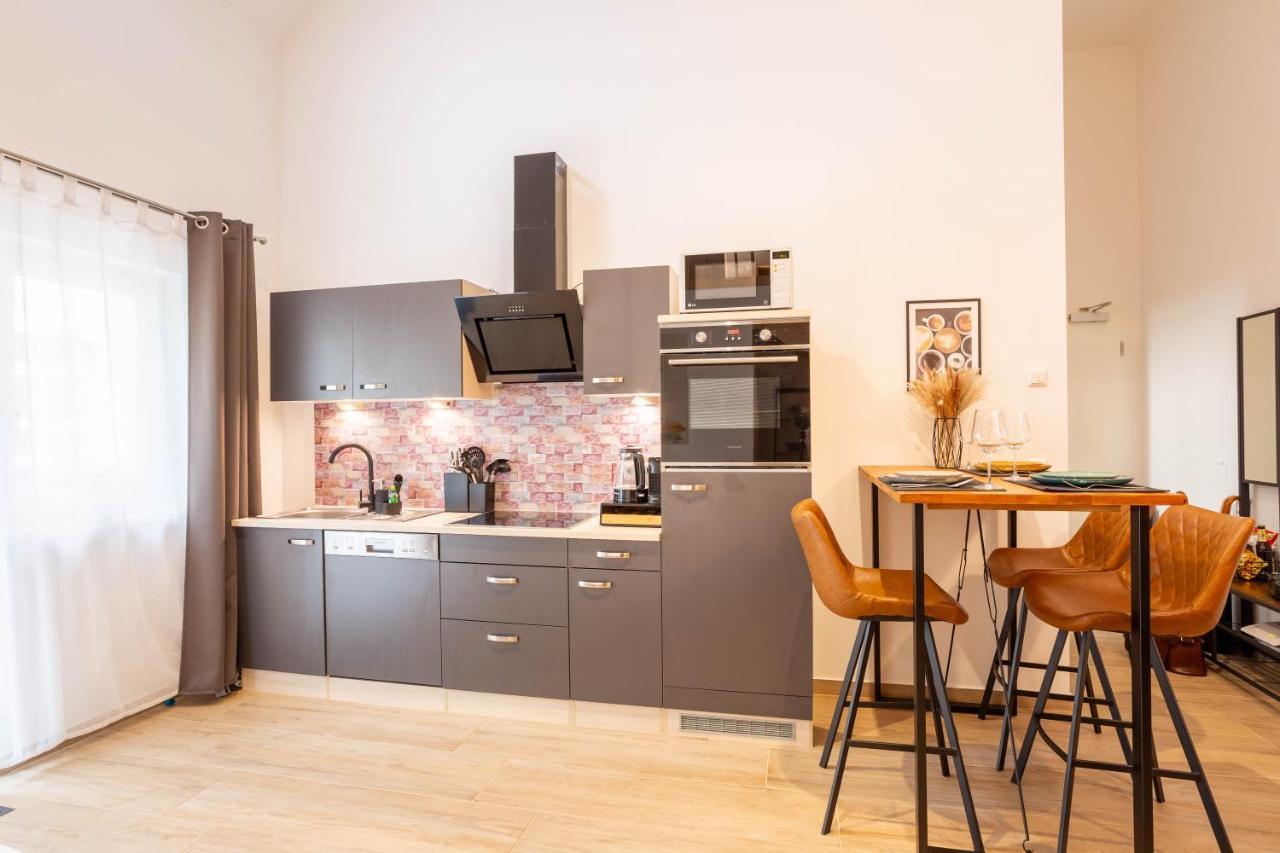 Soulscape Apartments Loft Zwickau Citycenter Mit Tg-Stellplatz, Magenta-Tv Und Klima Esterno foto