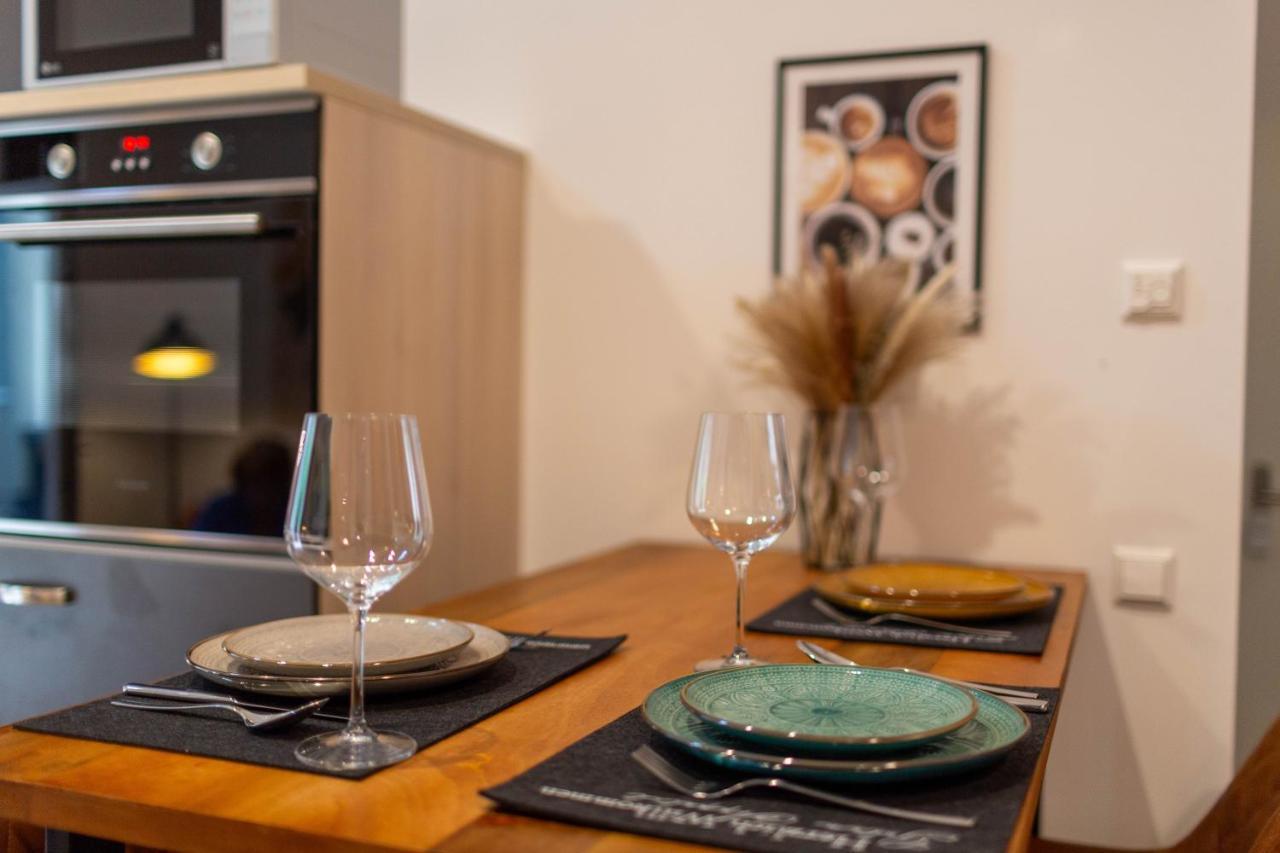 Soulscape Apartments Loft Zwickau Citycenter Mit Tg-Stellplatz, Magenta-Tv Und Klima Esterno foto